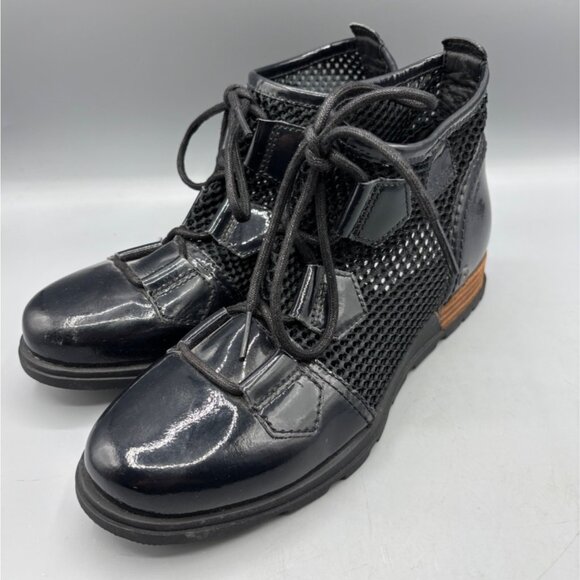 Sorel Womens Boots 7 Major Lace Mesh Black Ankle Patent Leather‎ - Picture 1 of 8